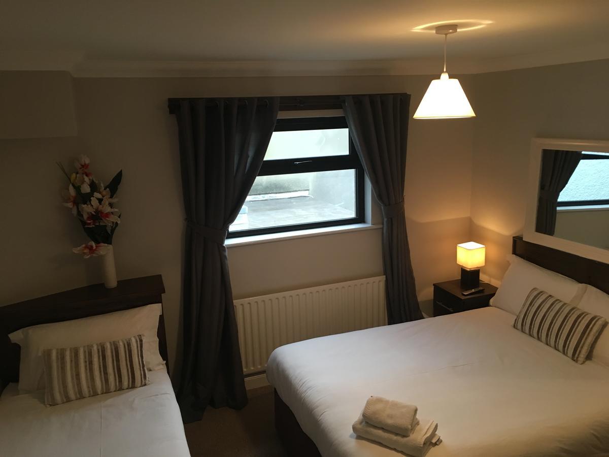 The Midway Bar & Guesthouse Dungloe Esterno foto